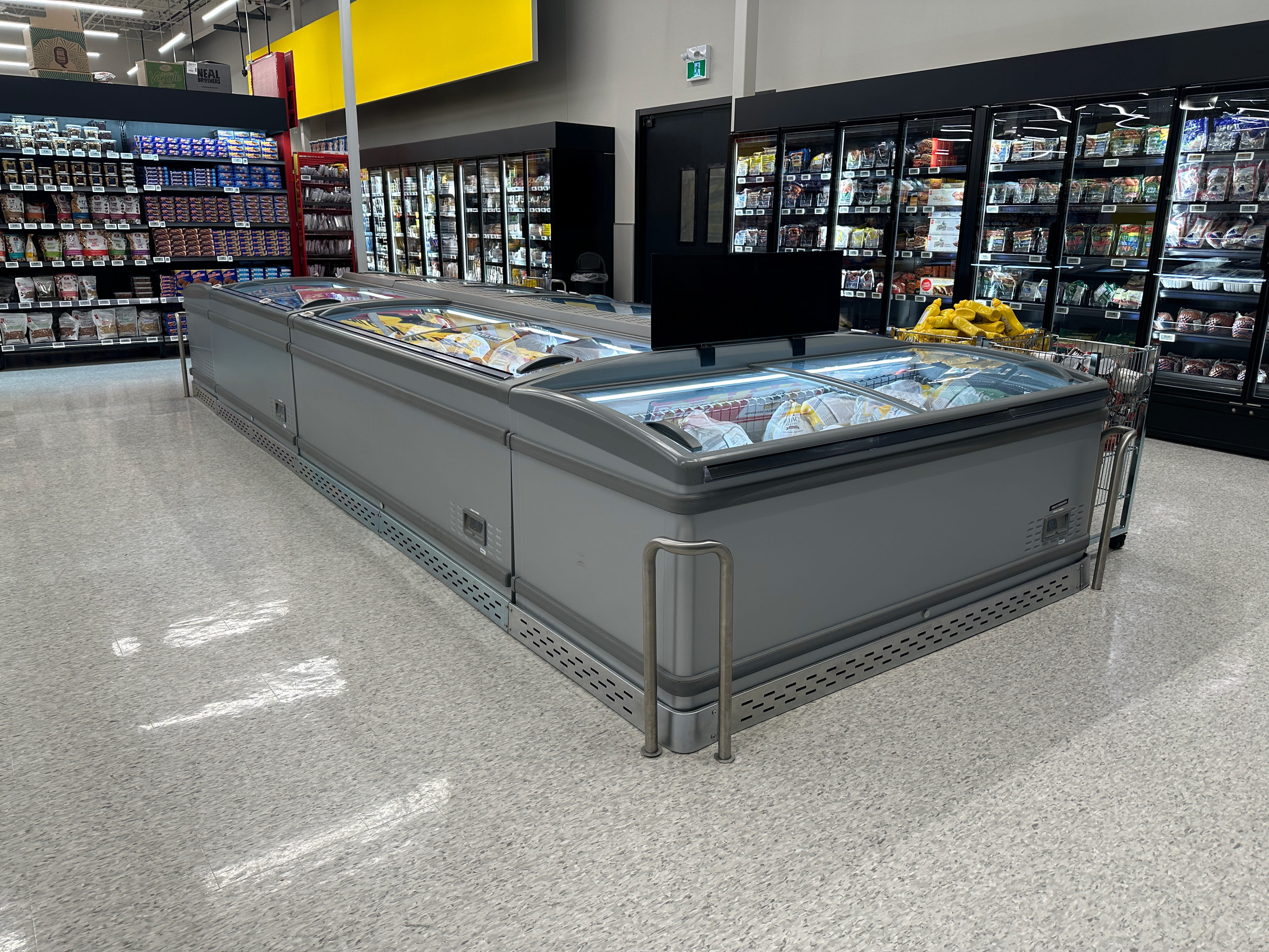 In-Store-Photo-of-Arch-Series-Island