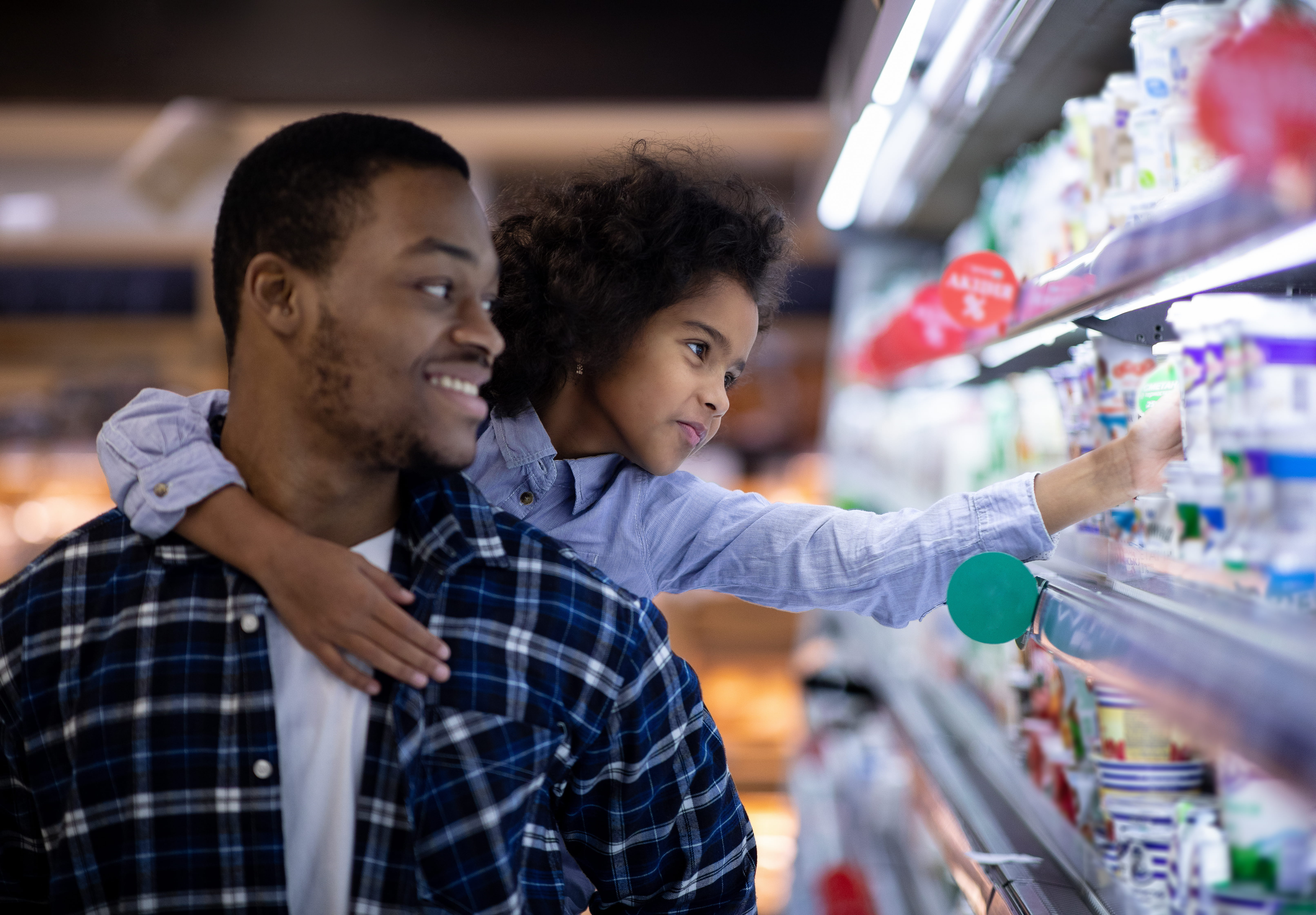 Father-Daughter-Shopping-Image